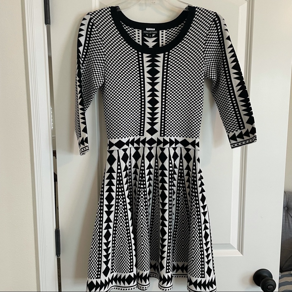 Nina Leonard black & white patterned dress size S